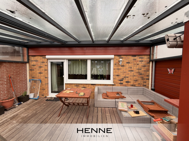 Terrasse mit Überdachung