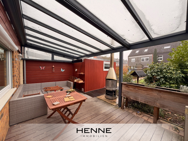 Terrasse mit Überdachung